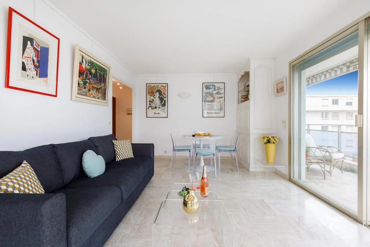 Roxelane Yourhosthelper Apartment Cannes 0*,
